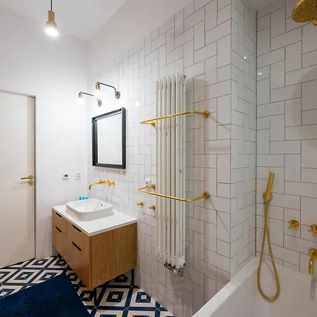 Park Praski Two-level By Bookinghost