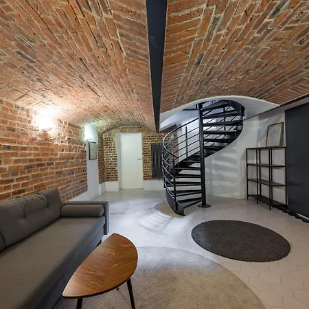 Park Praski Two-level By Bookinghost *