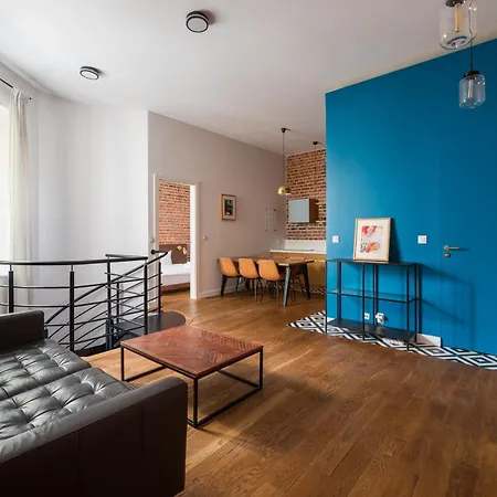 Park Praski Two-level By Bookinghost Varsovia